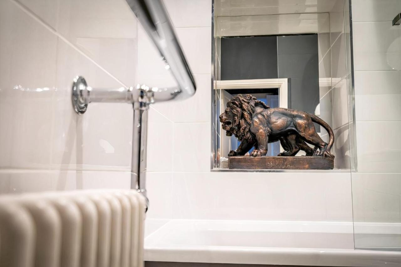 42 Is The Answer- Stunning York Townhouse Appearing On Tv Holiday Home Show Buitenkant foto