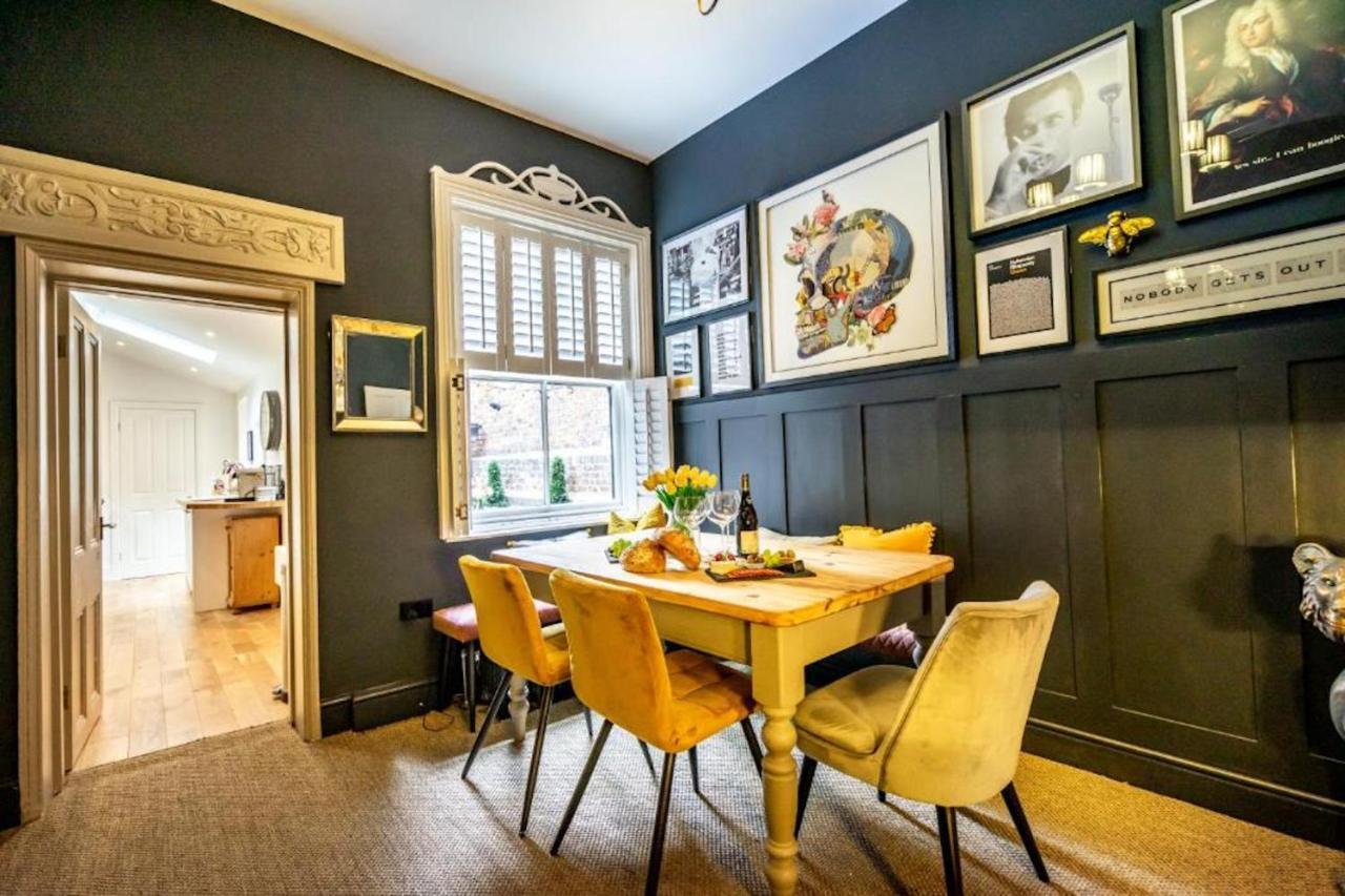 42 Is The Answer- Stunning York Townhouse Appearing On Tv Holiday Home Show Buitenkant foto